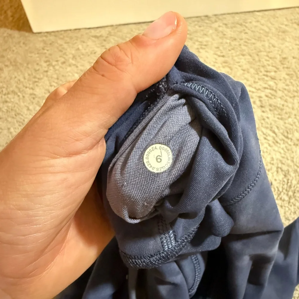 Lululemon Wunder Train High-Rise Tight 28” - Picture 4 of 4